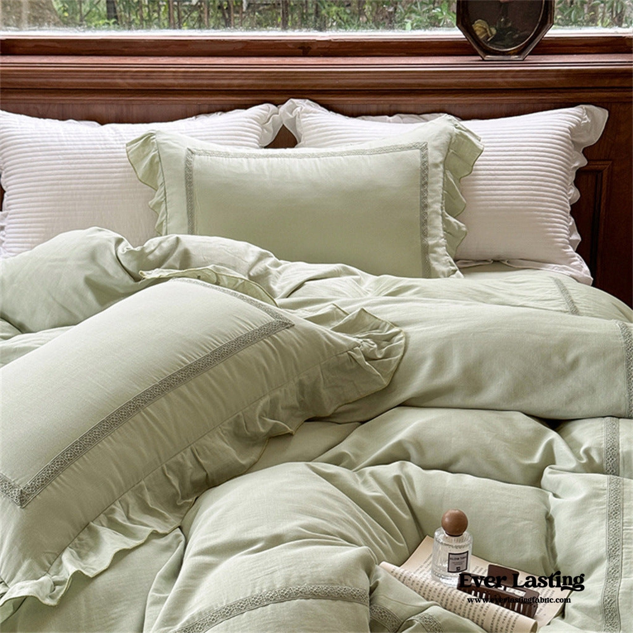 Madeleine Lace Double Gauze Ruffle Bedding Set / Brown
