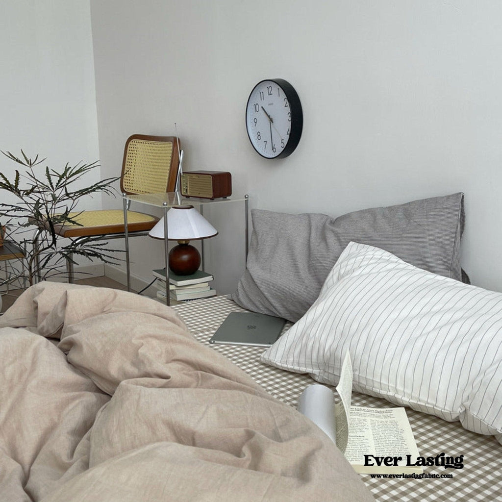 Minimal Mixed Gingham Bedding Set / White