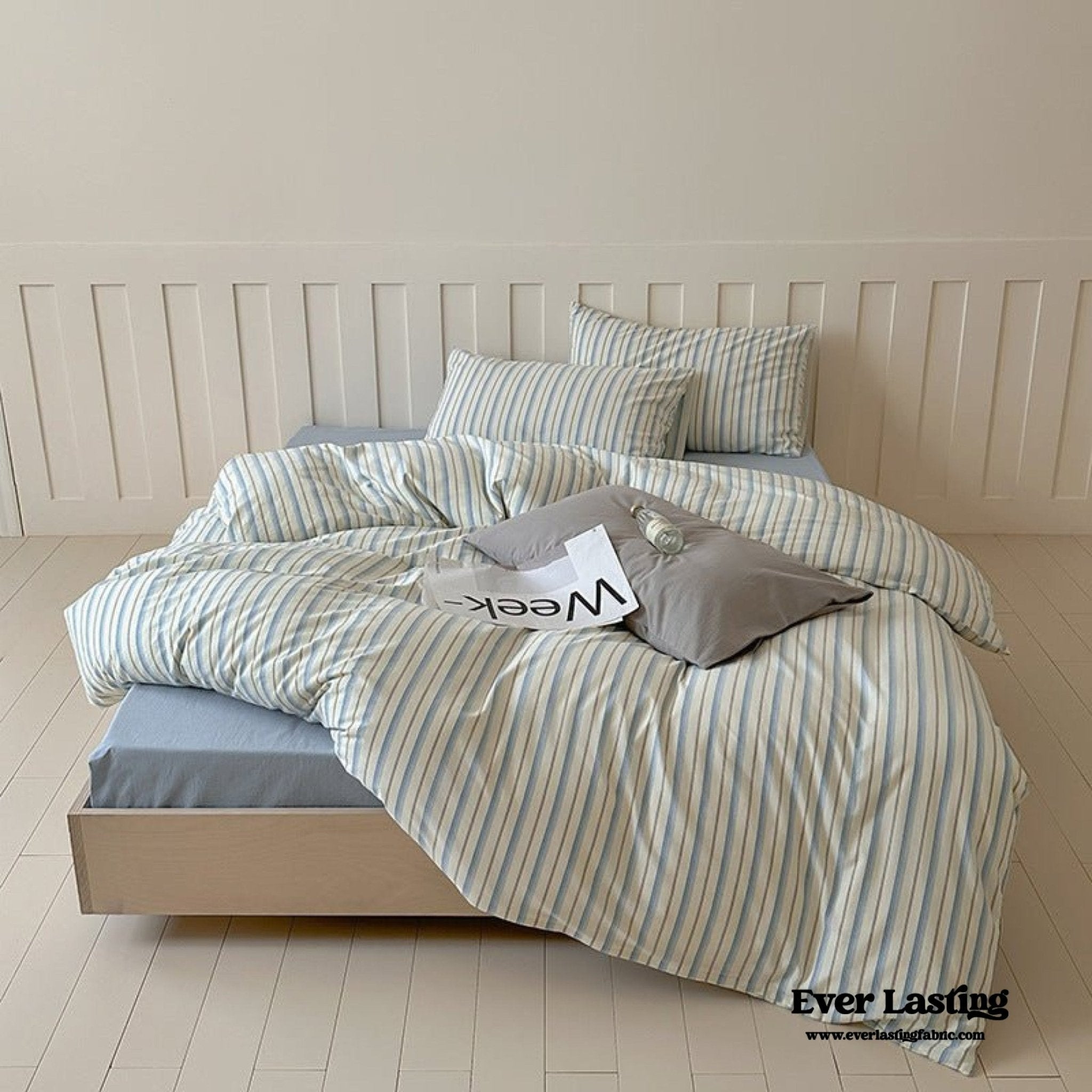 Parker Minimalist Striped Bedding Set / Pink