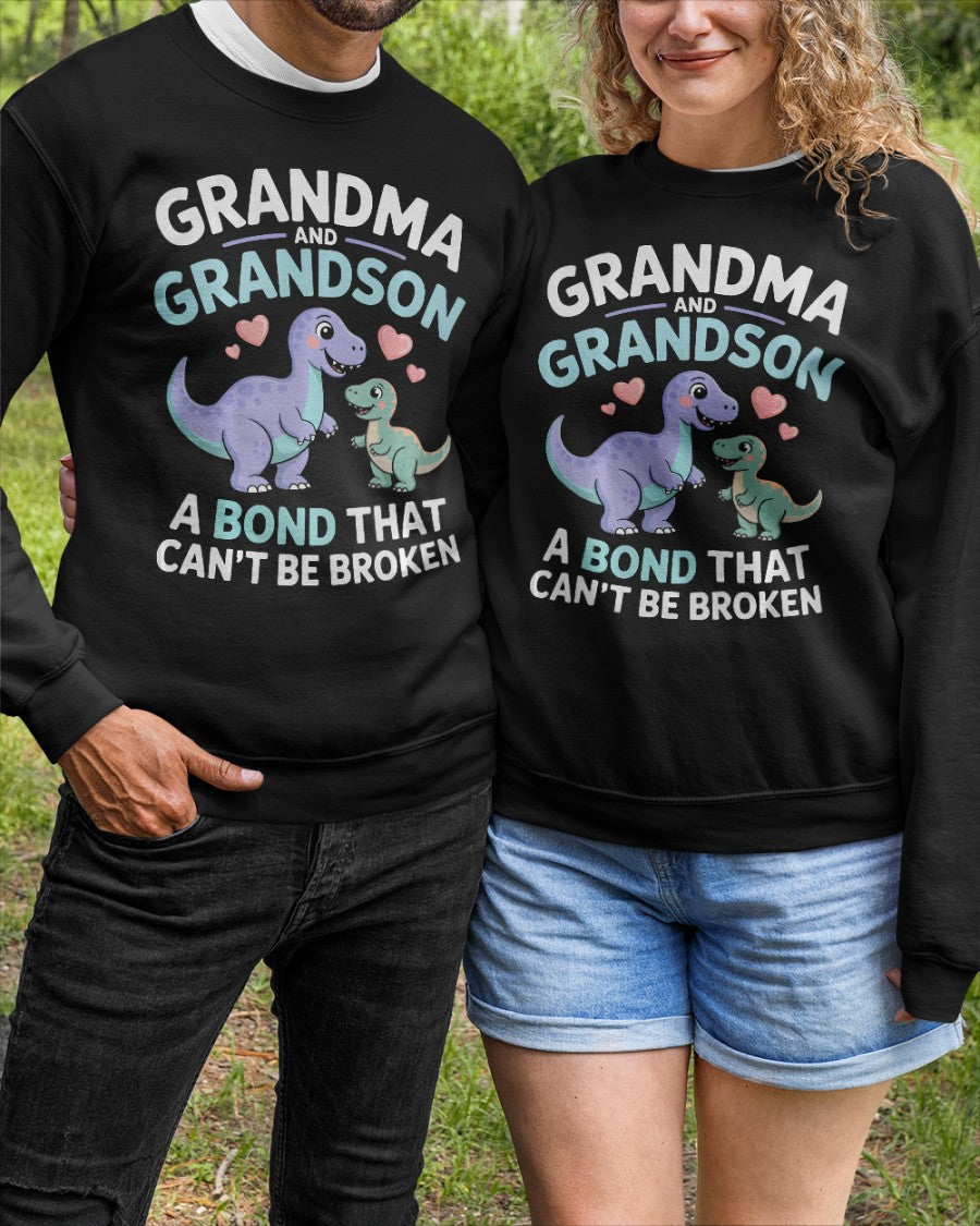 GRANDMA AND GRANDSON A BOND THAT CAN'T BE BROKEN DINOSAUR UNISEX T-SHIRT NGHL00 (SKU-GMS4)