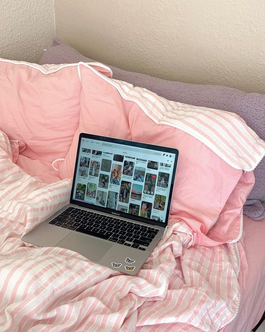 Soft Jacquard Bedding Set / Barbie Hot Pink