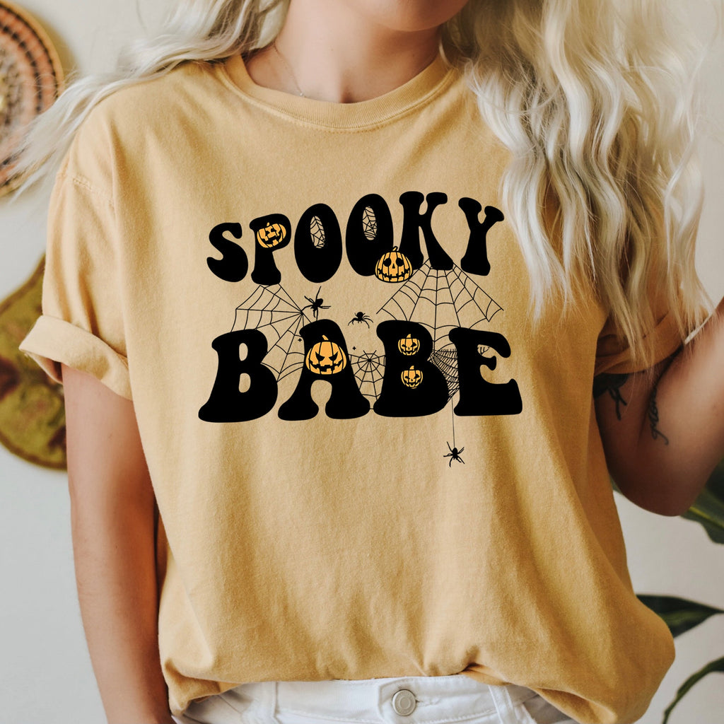 Spooky Babe Retro Halloween Retro Graphics Collection Deluxe Edition Comfort Colors Tee