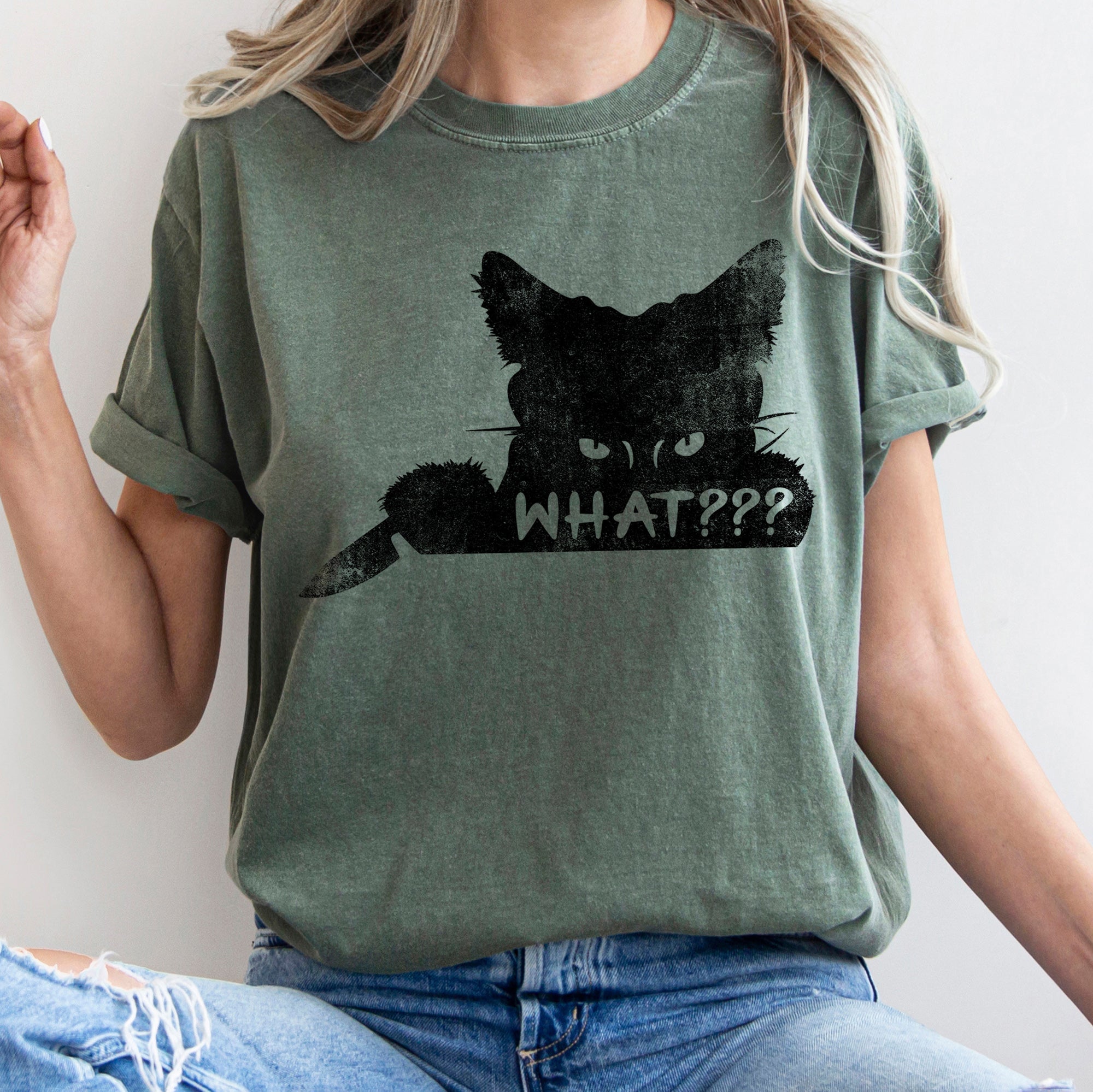 What? Cat And Knife Retro Halloween Icon Design For Night Owls Comfort Colors Tee